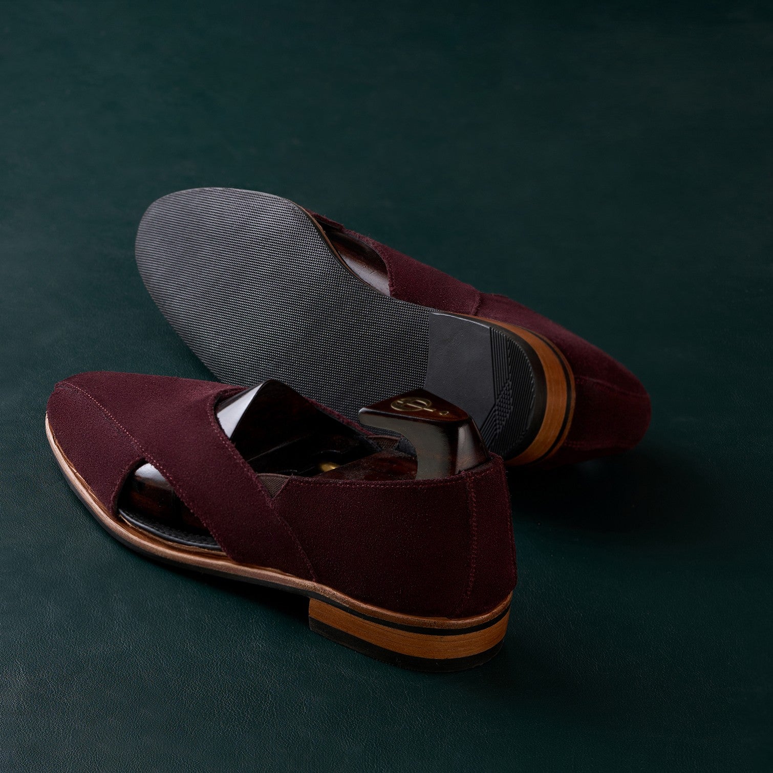 Peshawari / Suede - Burgandy