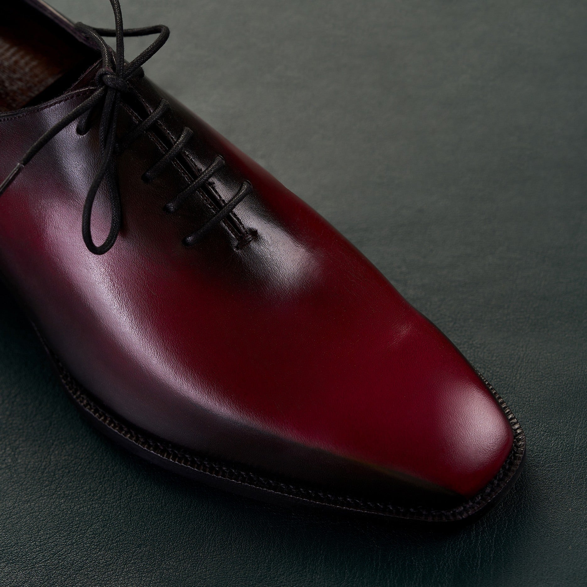 Wholecut Oxford - Midnight Negroni Patina