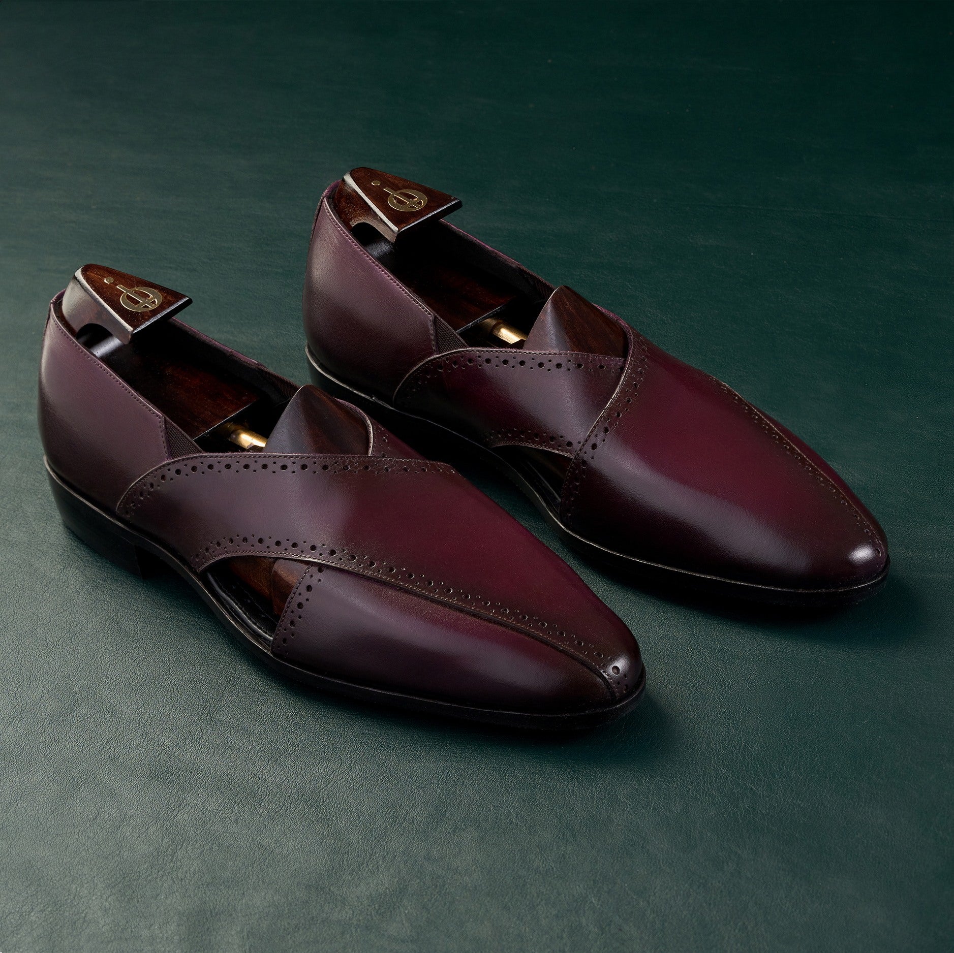 Peshwarai / Patina - Oxblood